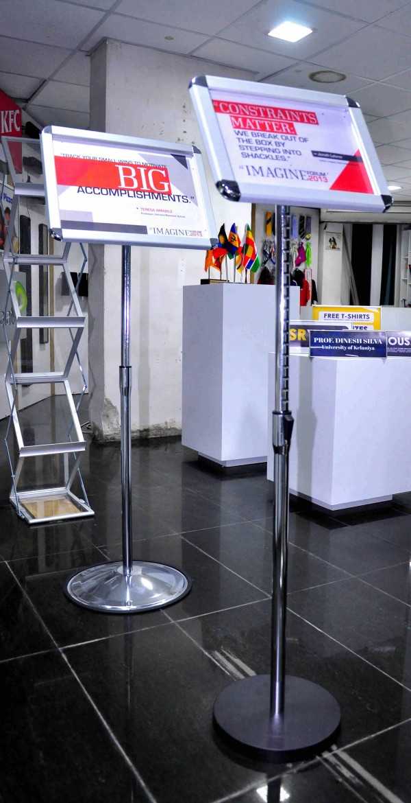 brochure_display_stands/message_display_stands