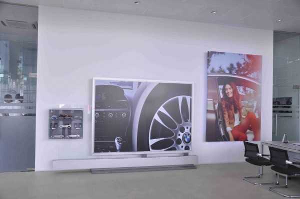 interior_branding/automobile_showrooms