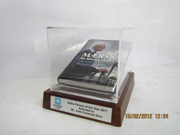 awards_badges_and_labels/acrylic_or_crystal_plaques